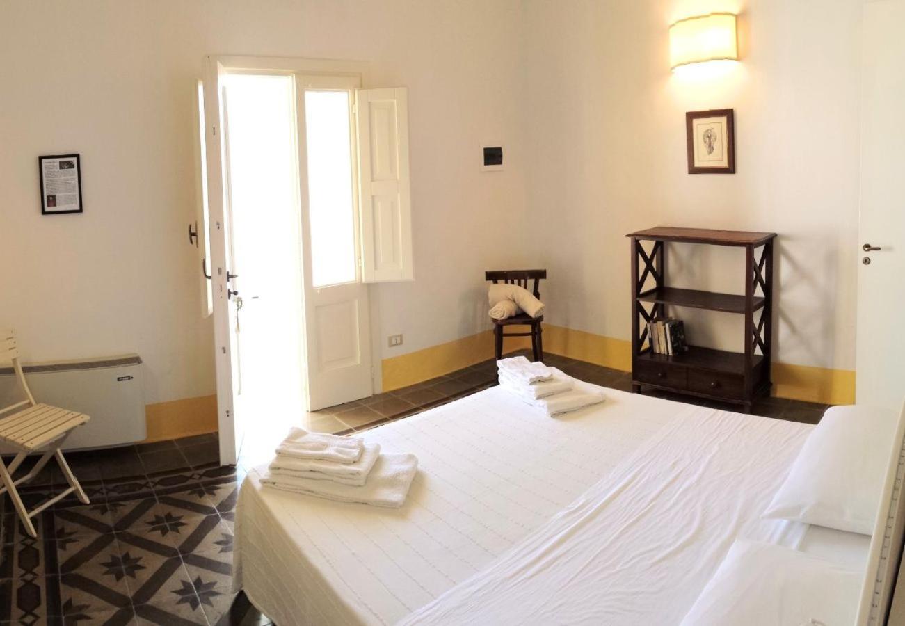 Palazzo Guglielmo Ξενοδοχείο Vignacastrisi Δωμάτιο φωτογραφία